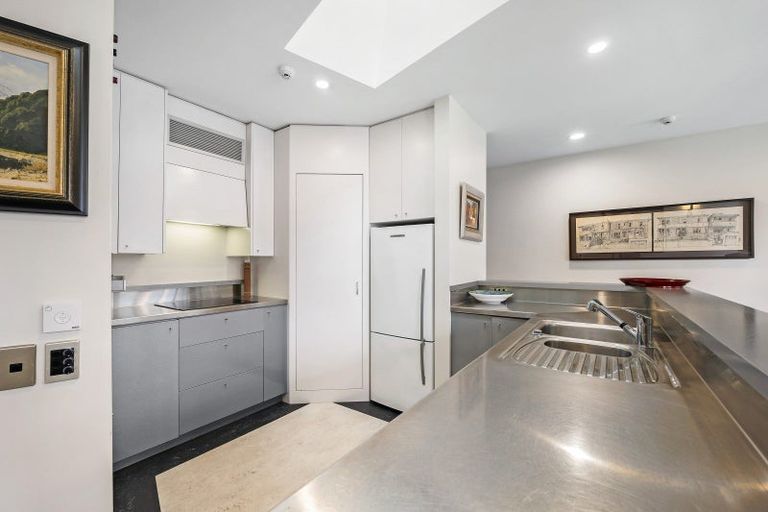 Photo of property in Dominion Building, 31/80u Victoria Street, Wellington Central, Wellington, 6011