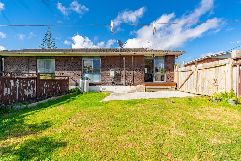Photo of property in 1/56 Rimu Street, New Lynn, Auckland, 0600