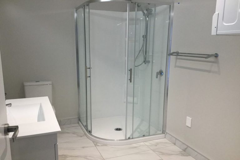 Photo of property in 20 Ridgeview Close, Red Beach, 0932