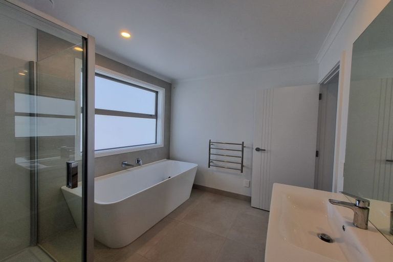 Photo of property in 27 Bill Miller Drive, Papamoa, 3118