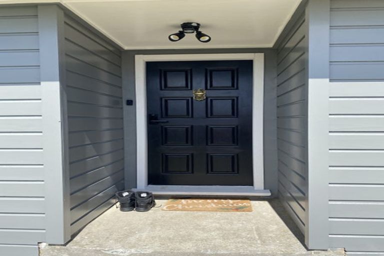 Photo of property in 48 Driver Crescent, Cannons Creek, Porirua, 5024