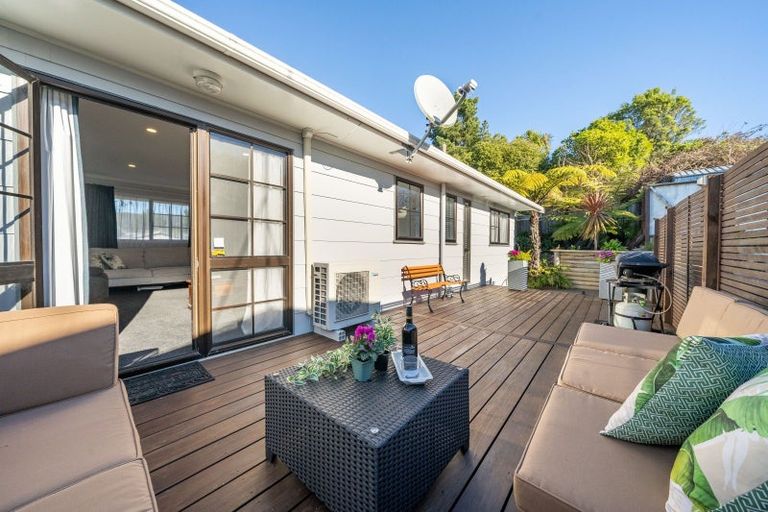 Photo of property in 33 Fenchurch Grove, Stokes Valley, Lower Hutt, 5019