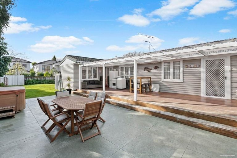 Photo of property in 37 Laurie Avenue, Papakura, 2110
