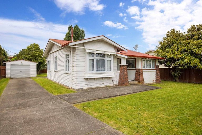 Photo of property in 77 Heretaunga Street, Palmerston North, 4414