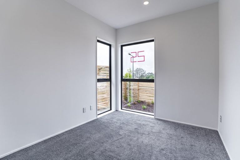 Photo of property in 61 Puwha Street, Massey, Auckland, 0614