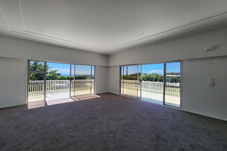 Photo of property in 36 Jans Terrace, Oakura, 4314