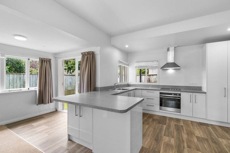 Photo of property in 88 Queenwood Road, Levin, 5510