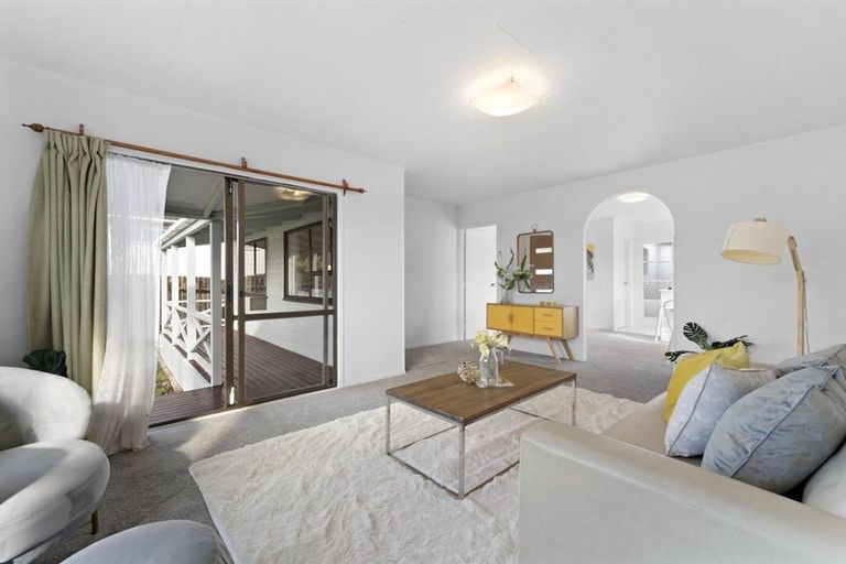 Photo of property in 34 Farwood Drive, Henderson, Auckland, 0612