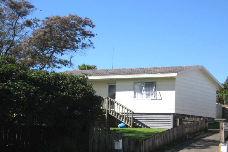 Photo of property in 1/29 Starforth Place, Henderson, Auckland, 0612