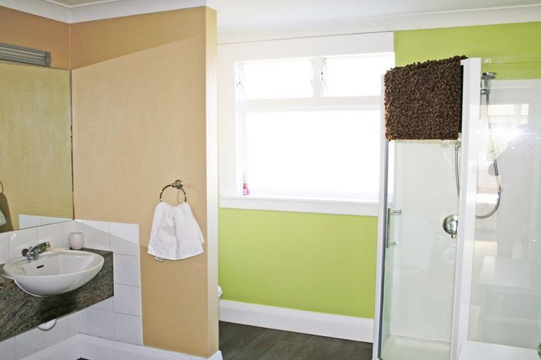 Photo of property in 12 Till Street, South Hill, Oamaru, 9400