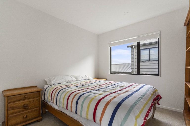 Photo of property in 42 Skua Road, Hobsonville, Auckland, 0616