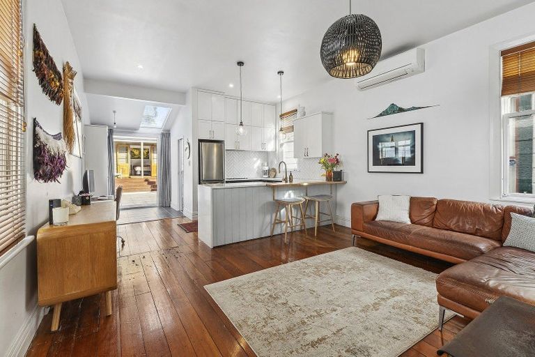 Photo of property in 63 Herald Street, Berhampore, Wellington, 6023