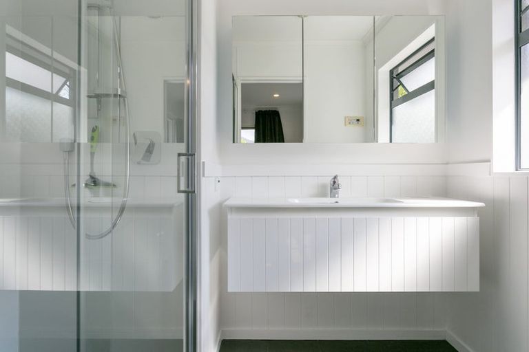 Photo of property in 94 Harvey Street, Waipahihi, Taupo, 3330