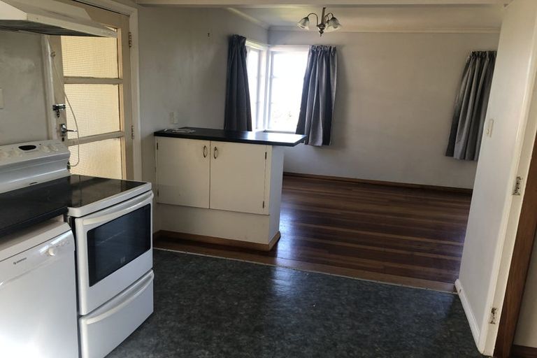 Photo of property in 17 Highbury Road, Highbury, Wellington, 6012