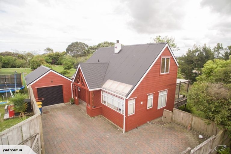 Photo of property in 2/7 Savoy Road, Glen Eden, Auckland, 0602