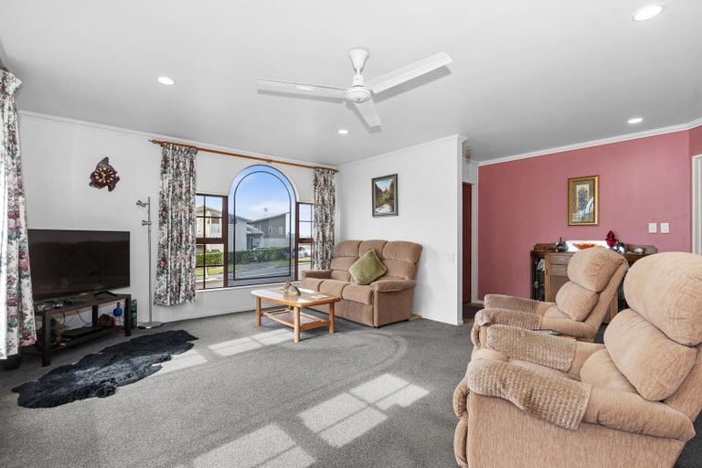 Photo of property in 15 Pebble Beach Boulevard, Te Kamo, Whangarei, 0112