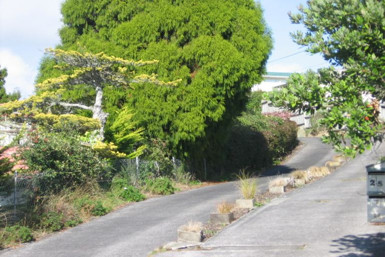 Photo of property in 2/27 Weldene Avenue, Glenfield, Auckland, 0629