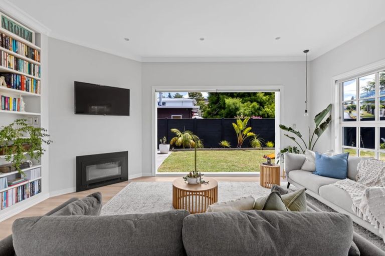 Photo of property in 70 Glenvar Road, Torbay, Auckland, 0630