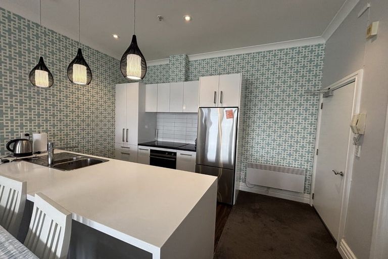 Photo of property in The Villas, 6/33 Hobson Street, Thorndon, Wellington, 6011