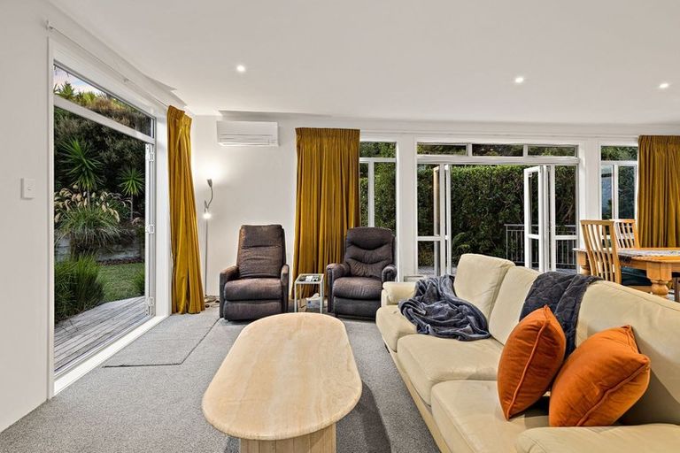 Photo of property in 8 Graceview Way, West Harbour, Auckland, 0618