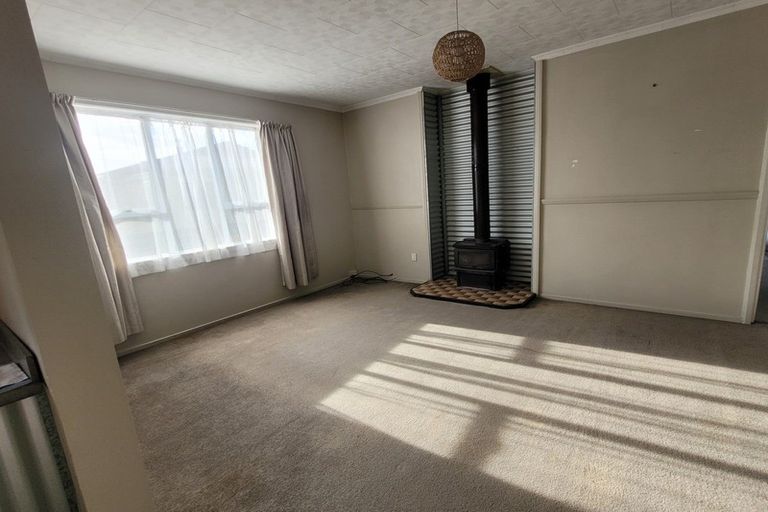 Photo of property in 136 Russell Street, Westport, 7825