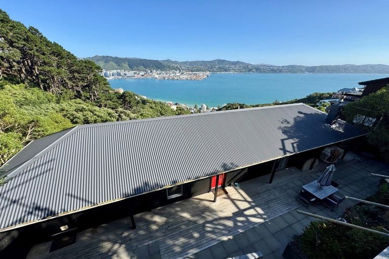 Photo of property in 38 Robieson Street, Roseneath, Wellington, 6011