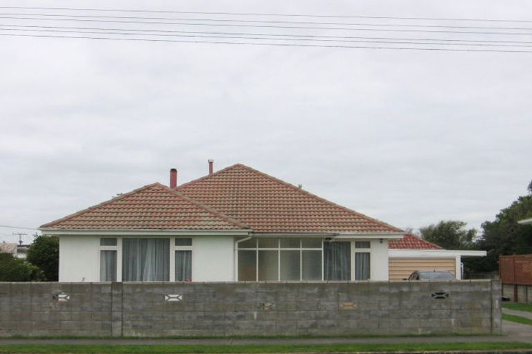Photo of property in 16 Hannan Street, Levin, 5510