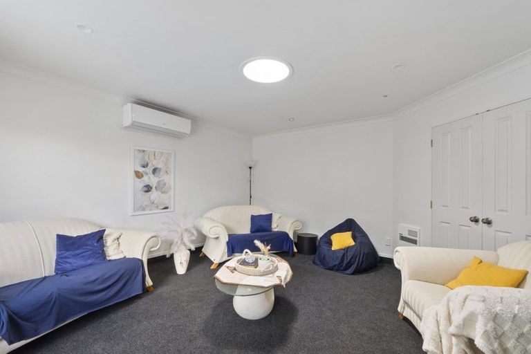 Photo of property in 16 Hastings Place, Hamilton Lake, Hamilton, 3204