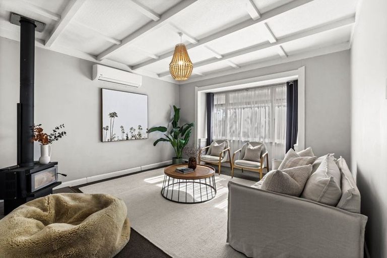 Photo of property in 15 Taradale Road, Marewa, Napier, 4110