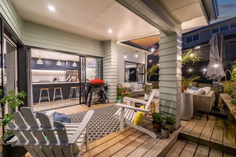 Photo of property in 6 Schooner Drive, Whitby, Porirua, 5024