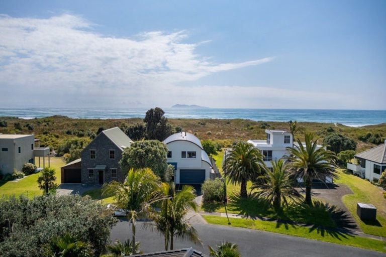 Photo of property in 14b Wakanoi Place, Bowentown, Waihi Beach, 3177