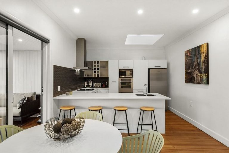 Photo of property in 161 Birkenhead Avenue, Birkenhead, Auckland, 0626