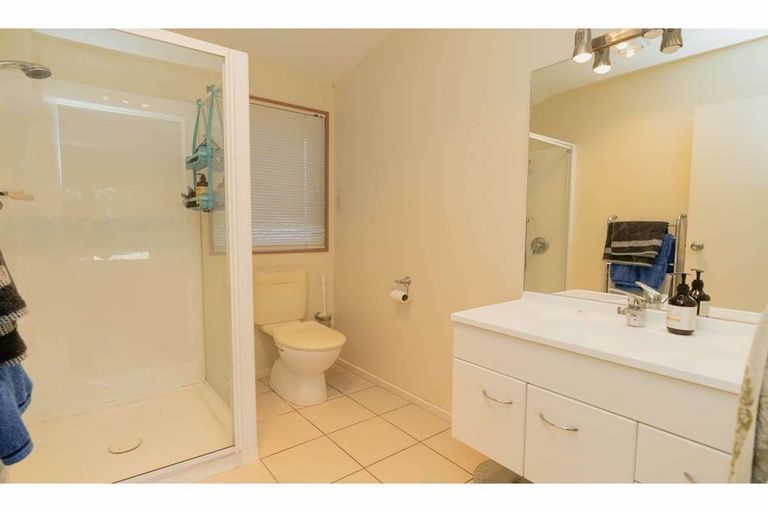 Photo of property in 11 Riverview Road, Kerikeri, 0230
