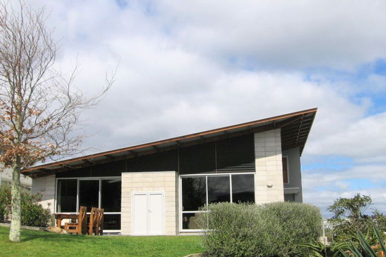 Photo of property in 12 Hazelnut Way, Bellevue, Tauranga, 3110