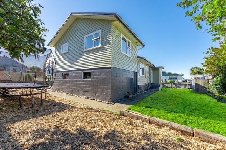 Photo of property in 11 Pringle Street, Waimataitai, Timaru, 7910