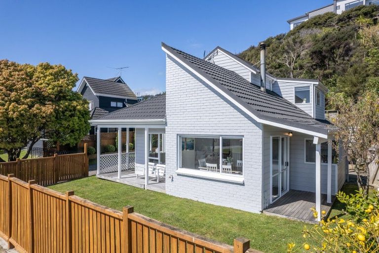 Photo of property in 33 Spyglass Lane, Whitby, Porirua, 5024