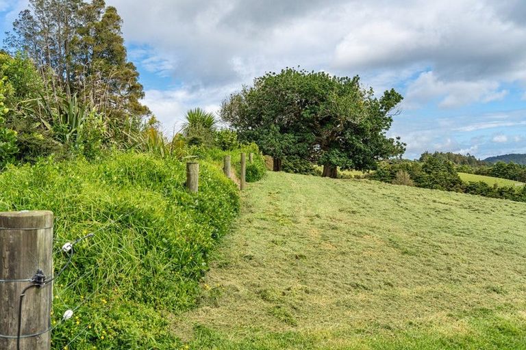 Photo of property in 75 Kohinui Road, Parua Bay, 0192