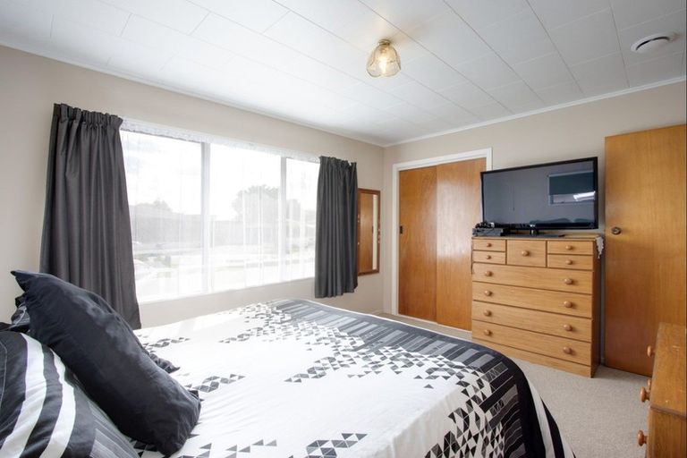 Photo of property in 39 Fife Crescent, Tamatea, Napier, 4112