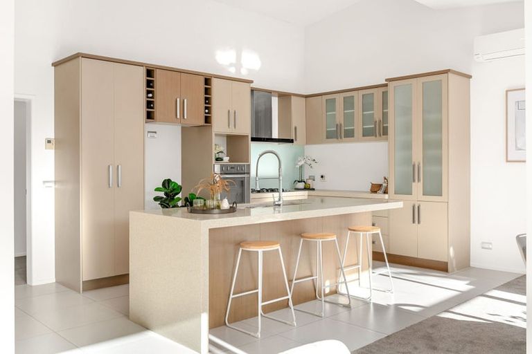 Photo of property in 106 Saint James Drive, Huntington, Hamilton, 3210