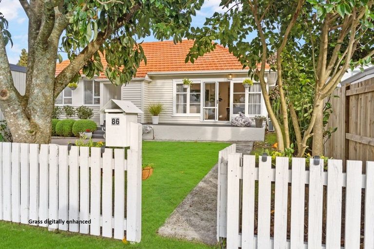 Photo of property in 86 Queen Street, Te Puke, 3119