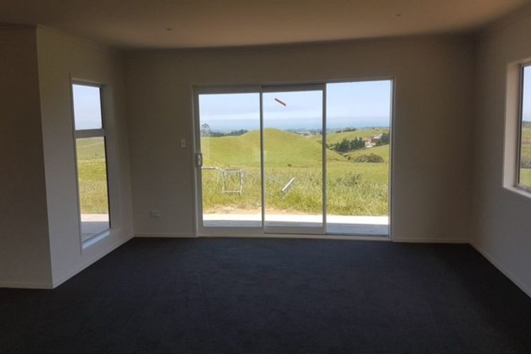 Photo of property in 610 Dover Road, Okato, New Plymouth, 4374