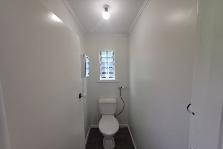 Photo of property in 41 Derwent Crescent, Titirangi, Auckland, 0604