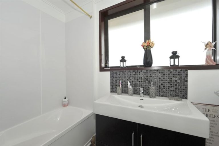 Photo of property in 67 Boston Avenue, Hornby, Christchurch, 8042