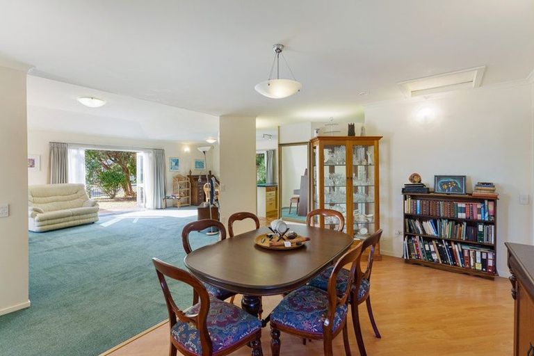 Photo of property in 2 Marewa Place, Waikanae Beach, Waikanae, 5036