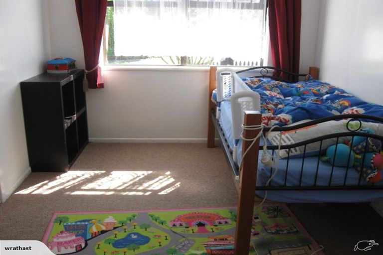 Photo of property in 1 Perth Place, Awapuni, Palmerston North, 4412