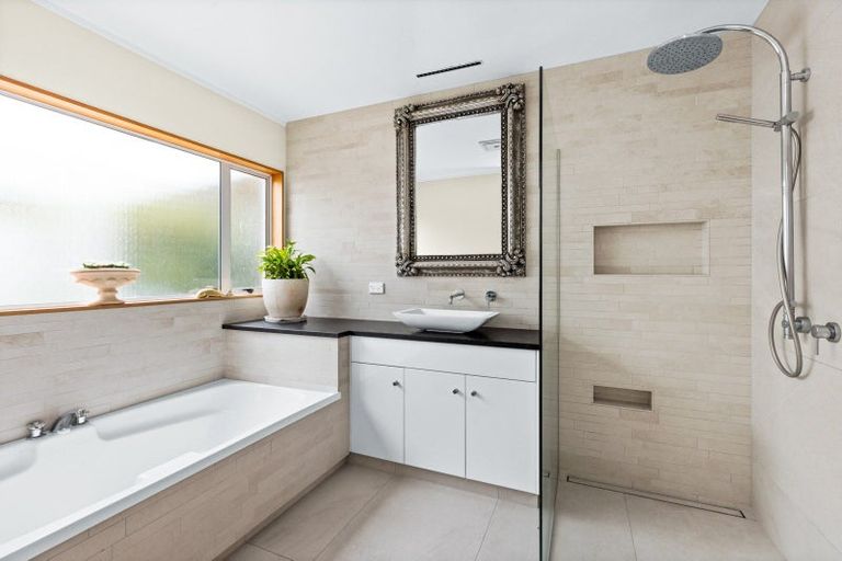 Photo of property in 50 Park Road, Greenmeadows, Napier, 4112