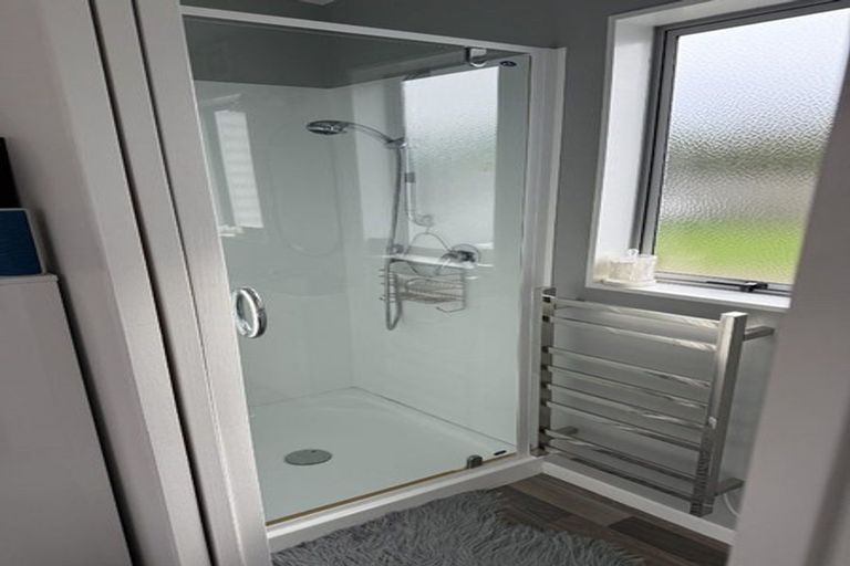 Photo of property in 52 Tarawera Road, Johnsonville, Wellington, 6037