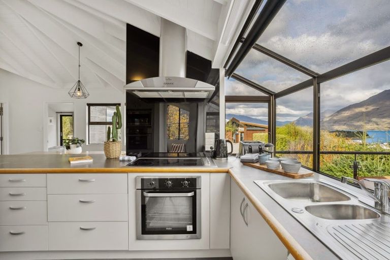 Photo of property in 13 Malaghan Street, Queenstown, 9300