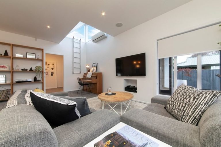 Photo of property in 87 Nikau Street, New Lynn, Auckland, 0600