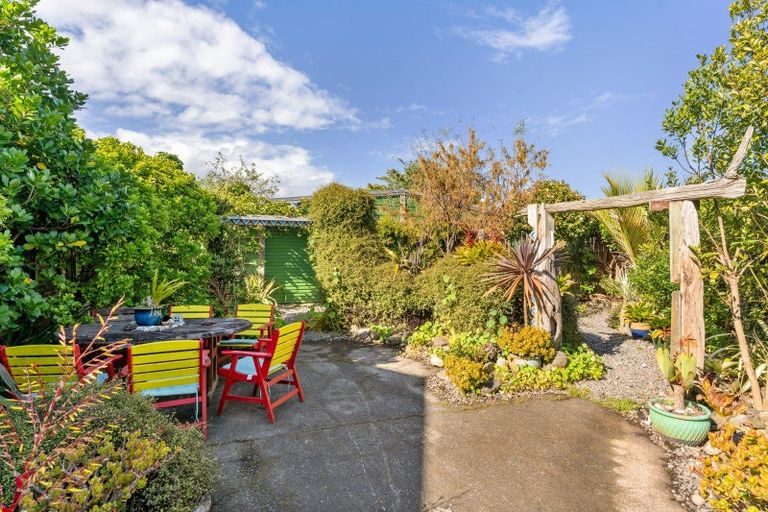 Photo of property in 215 Rangiuru Road, Otaki, 5512